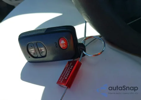 2010 Toyota Prius Iii z USA, uszkodzony, nr VIN JTDKN3DU2A1302166